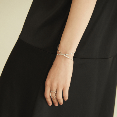 The Triovale Ring 2