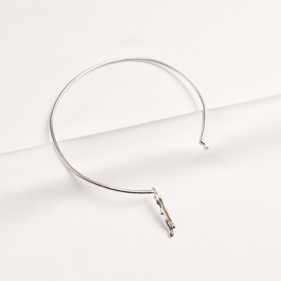 AVA CHOCKER