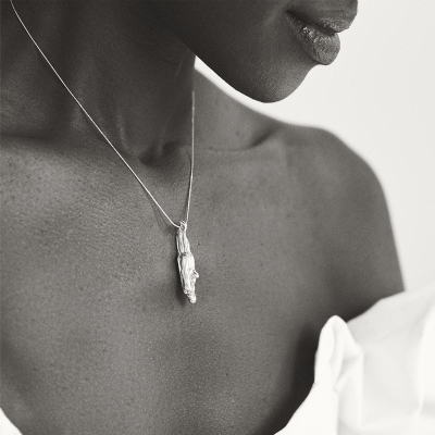 AVA NECKLACE 2
